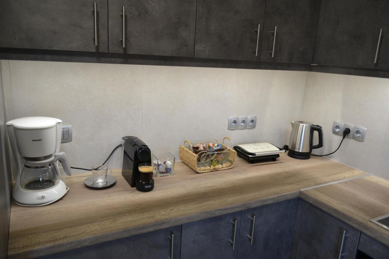 "Stergiou Luxury Apartments" Με Κοινη Πισινα Saronida Dış mekan fotoğraf
